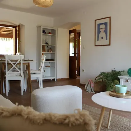 Tara Holiday home Gajana